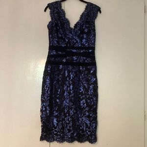 Tadashi Shoji Size 4 Beautiful Dress